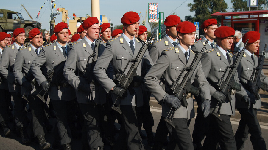 Los alemanes quieren más militarismo