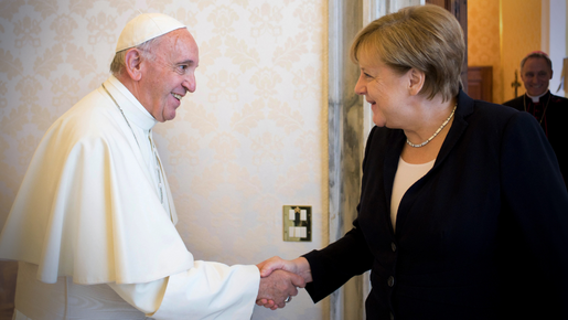 Merkel buscó al Papa para hacer frente a Trump